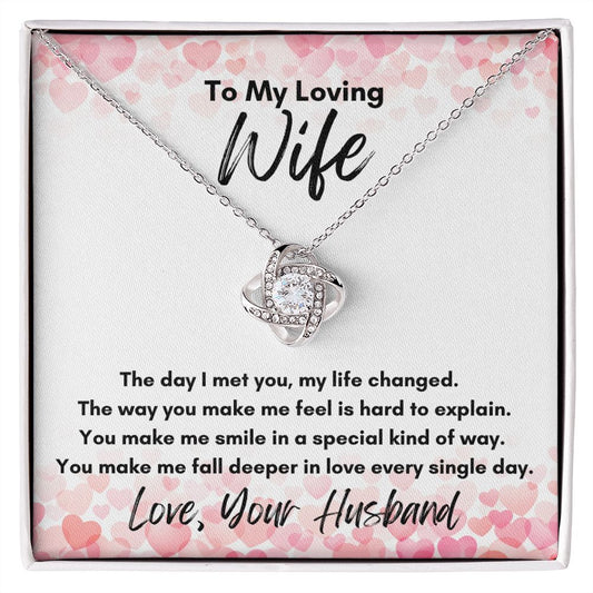 Loving Wife Make Me Feel | Love Knot Necklace